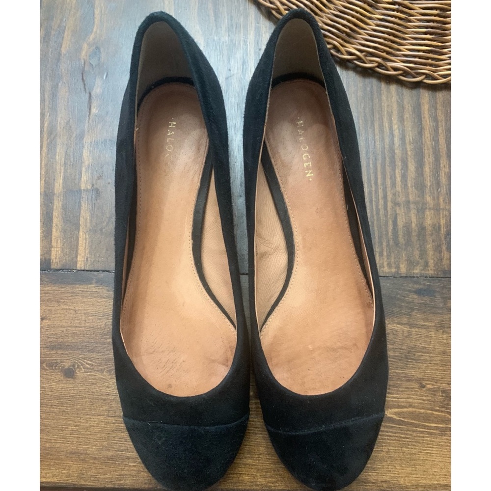Halogen from Nordstrom size 7.5 black suede flats with small square heel